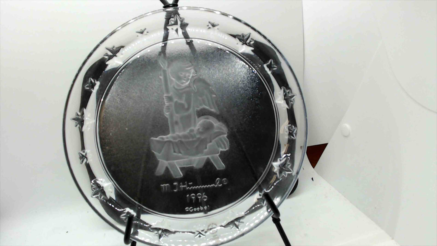 1996 Goebel M.I. Hummel Christmas Collector’s Plate – Clear Glass Nativity Design