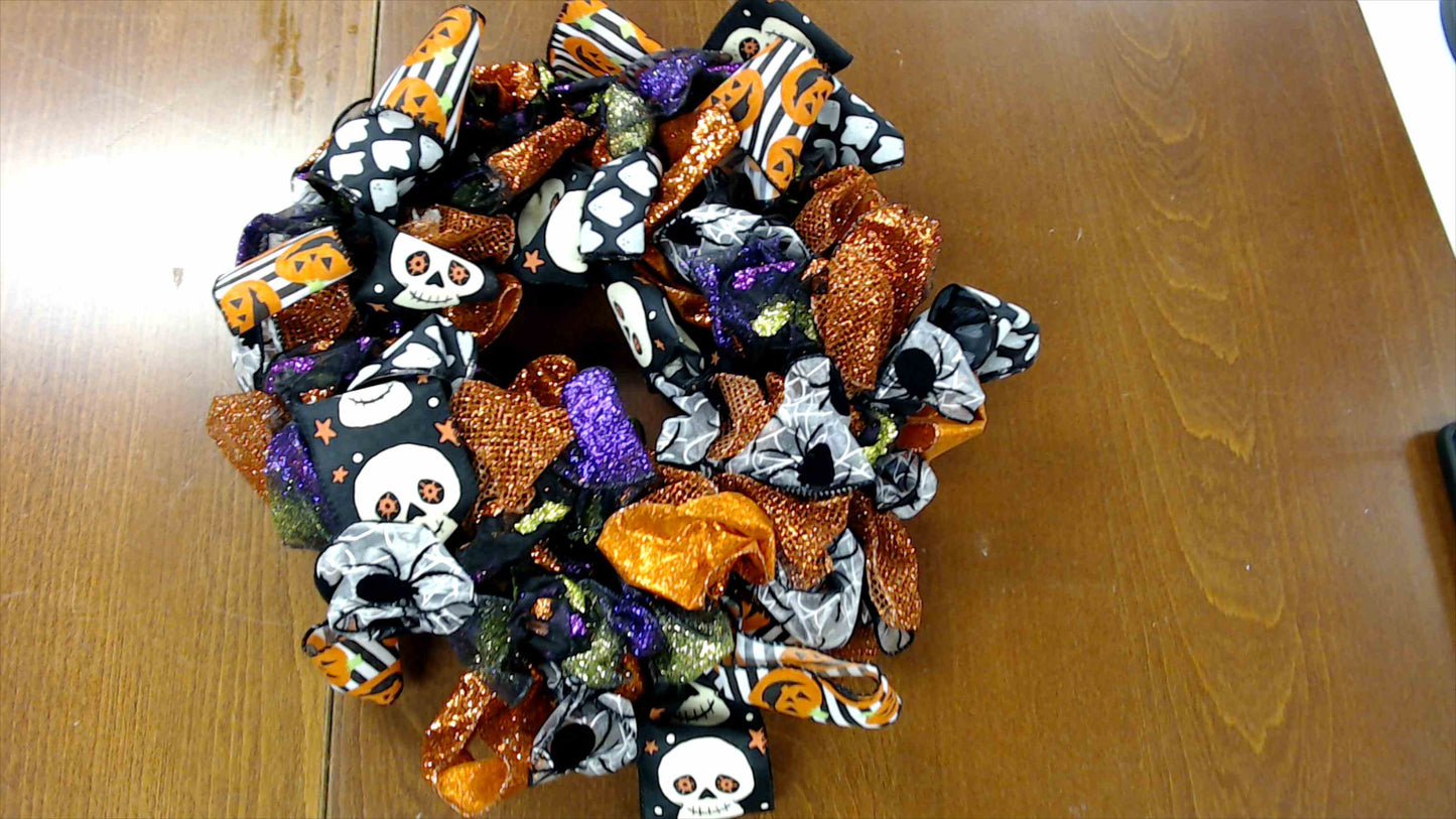 π Handmade Halloween Deco Mesh Ribbon Wreath β Spooky Skull & Pumpkin Design πΈοΈ