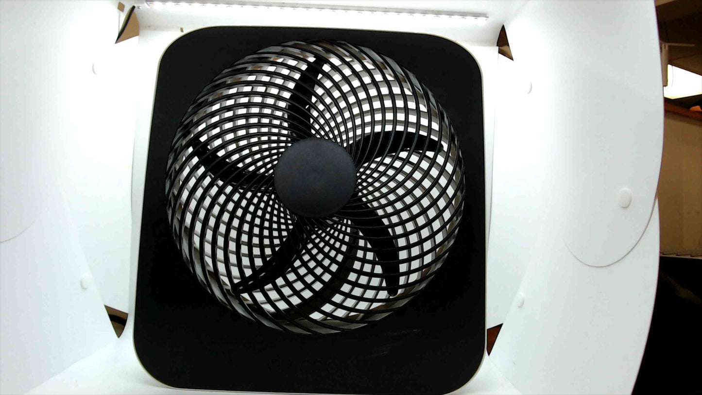 O2Cool 10-Inch Portable Fan – Battery Powered – Excellent Condition (No AC Adapter)
