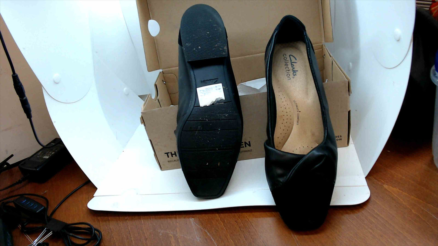Clarks Collection Tilmont Dalia Black Leather Flats – Women’s Size 8W Wide