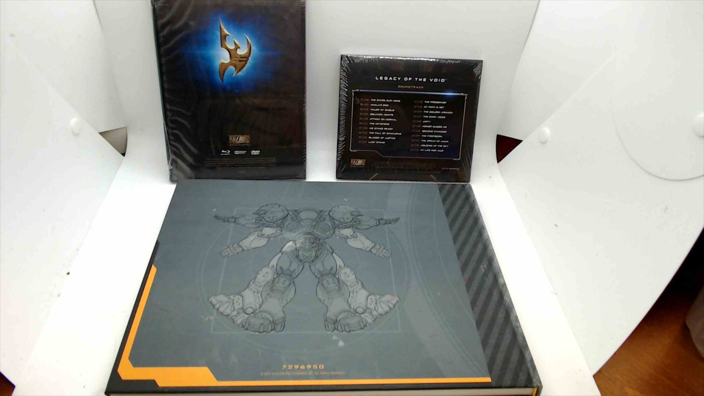 StarCraft II: Legacy of the Void Collector’s Edition Box Set – No Game – Soundtrack + Field Manual + BTS