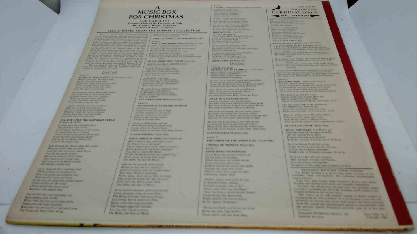 A Music Box of Christmas Carols – The Carolers, Conducted by Newell Weight (Vanguard Cardinal Series, Stereo)
