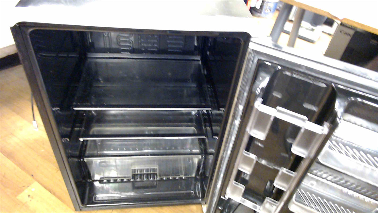SANYO SR-4911M Compact Mini Fridge w/ Door Storage & Lock – Tested & Working