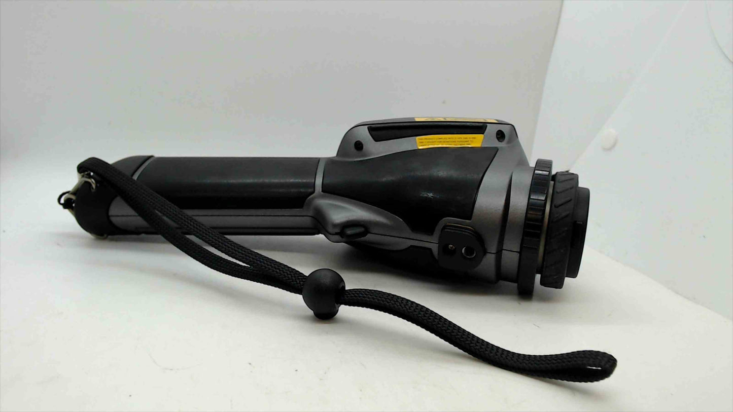FLIR ThermaCAM E45 Infrared Camera Kit – Case, 2 Batteries, Cables & Software (No Charger)