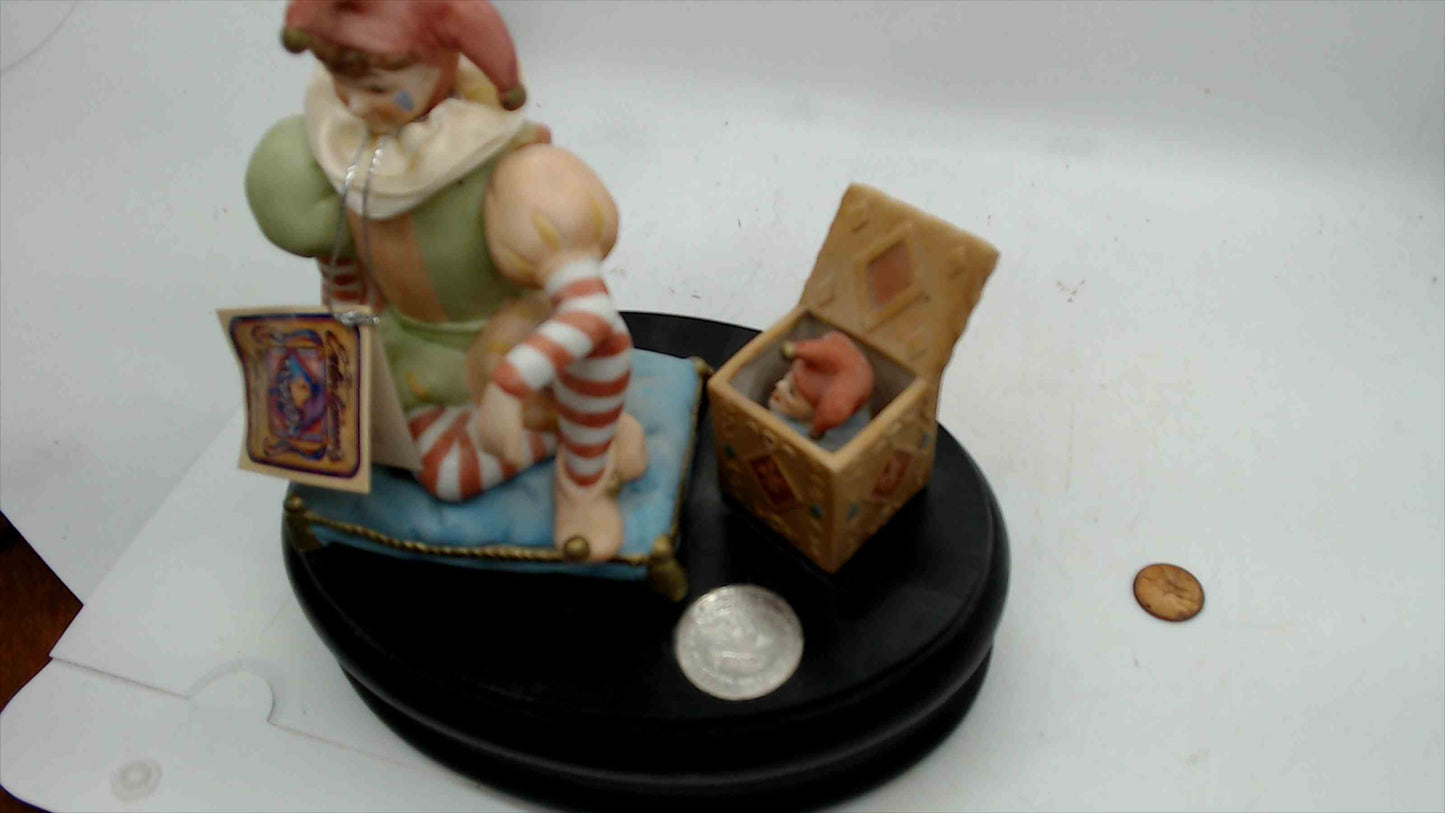 Willitts Galleries “The Entertainers” #6255 Limited Edition Musical Figurine – Plays “Camelot” – 8” Tall