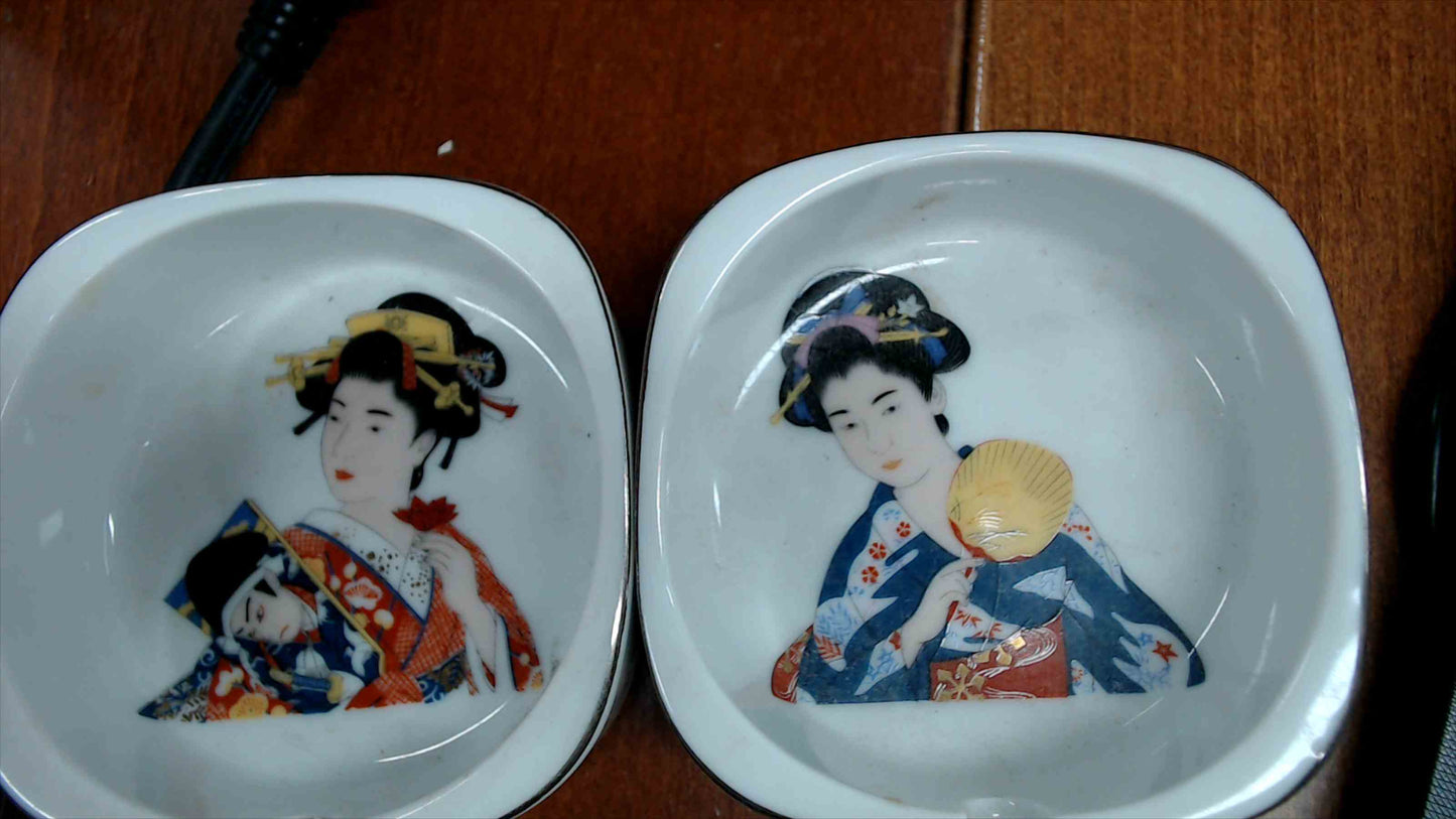 Pair of Vintage Japanese Geisha Ashtrays w/ Original Box – Porcelain Trinket Dishes