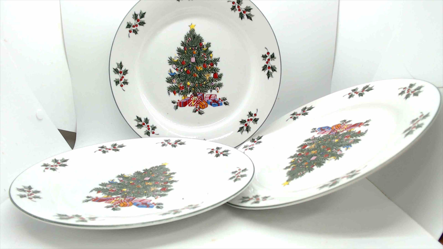 Gibson Everyday Christmas Tree Dinner Plates — Set of 3, 10" Holly & Berry Pattern