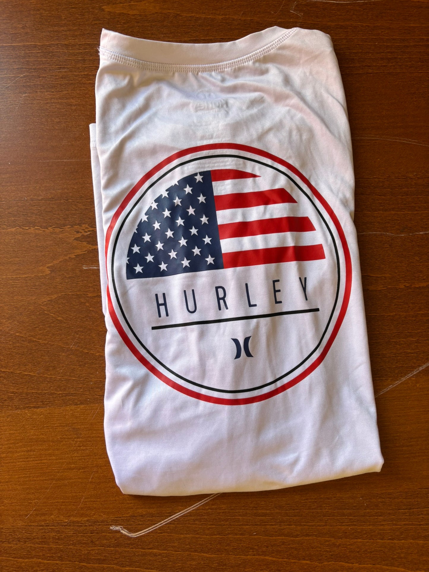 Hurley Men’s White Graphic T-Shirt – USA Flag Logo (Limited Edition)