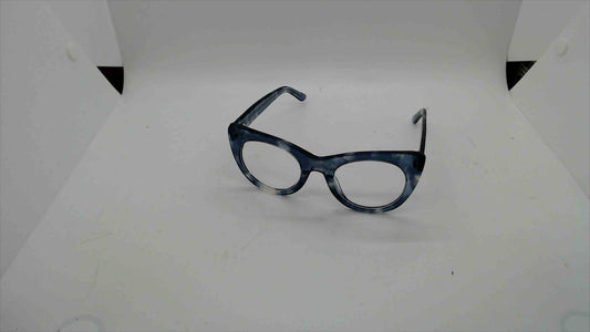 Woman Cat-Eyed Frame Glasees