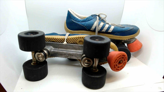 Vintage Sure-Grip Roller Skates – Size 6 – Quad Skates with Blue Unbranded Sneakers