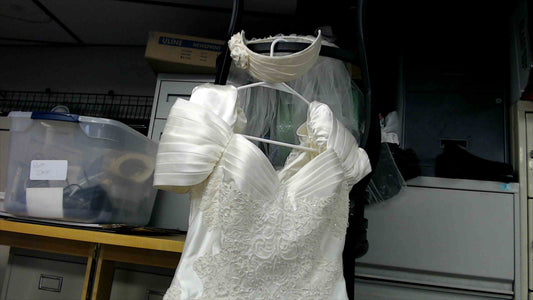 Alfred Angelo Dream Maker Satin Wedding Dress – Beaded Lace Bodice & Long Train – Includes Matching Headpiece