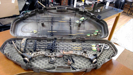 Matthews Solo Cam Compound Bow with Case Used, Hunt Ready in Excellent Condition