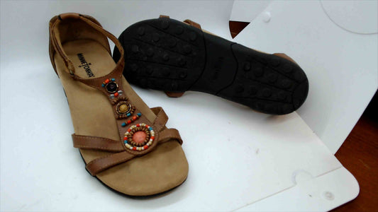 Minnetonka Beaded T-Strap Sandals – Tan Suede Leather, Boho Style Size 9