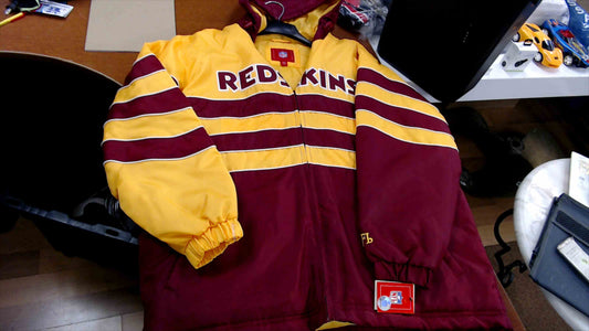 Vintage Washington Redskins NFL Official Licensed Hooded Jacket – Size Large – New With Tags