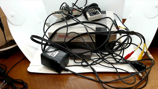 Nintendo NES Original Console System Bundle – Tested & Working – 2 Controllers, Power Supply, AV Cables