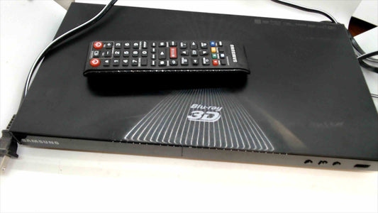 Samsung BD-E5900 3D Blu-Ray Player with Remote – Wi-Fi, Smart Apps