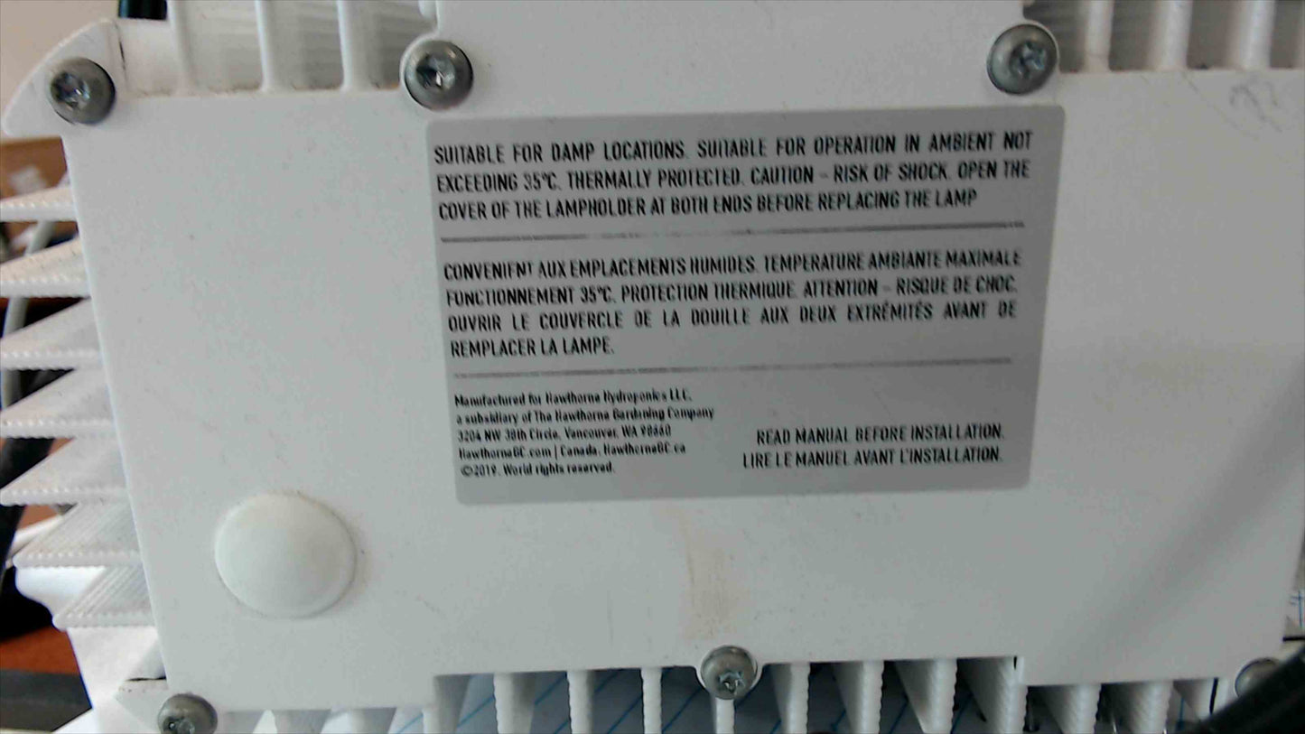 Gavita Pro 1000e DE US 208–240 SL Complete Fixture w/ Reflector & DE HPS Lamp – HGC906097 – Used