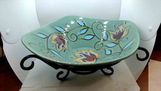 Southern Living at HOME by Gail Pittman Hand-Painted Stoneware Centerpiece Bowl w/ Wrought Iron Stand – Green Floral – Like New