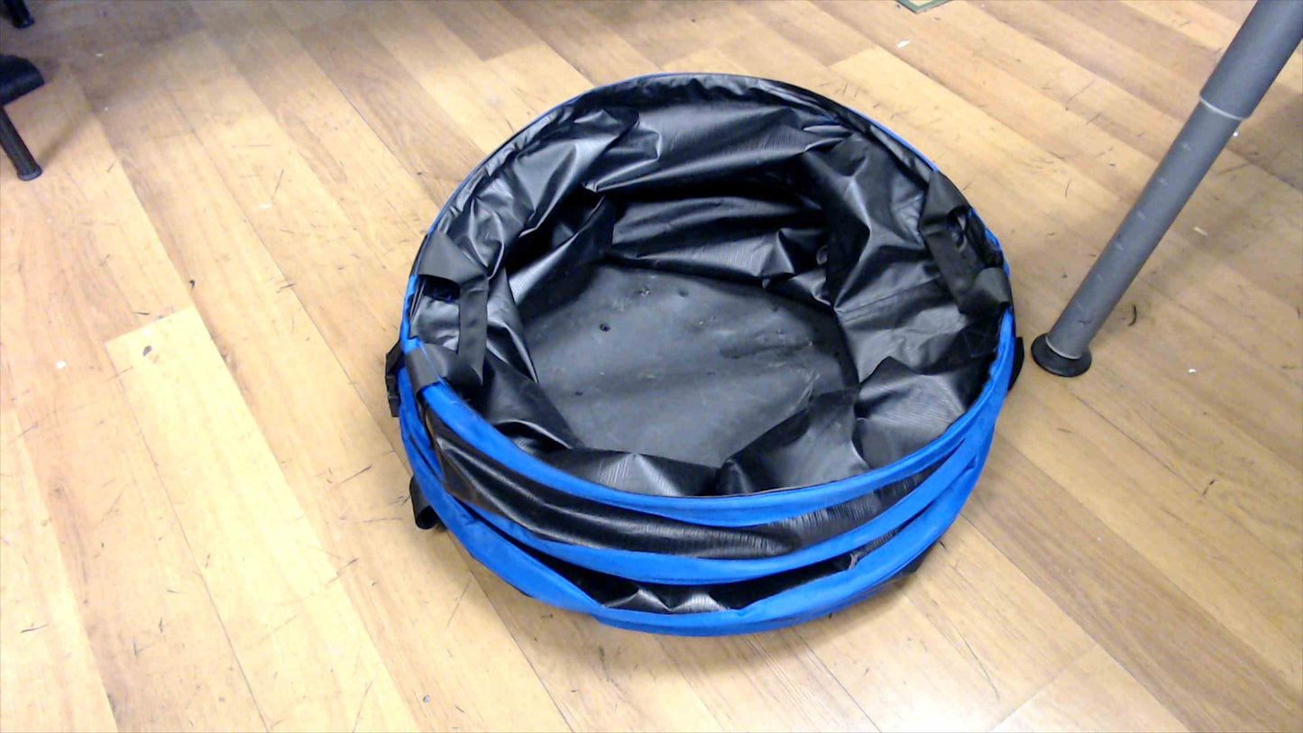 Kobalt Collapsible Pop-Up Yard Waste Bag / Leaf Bin – Large – Black/Blue – Used