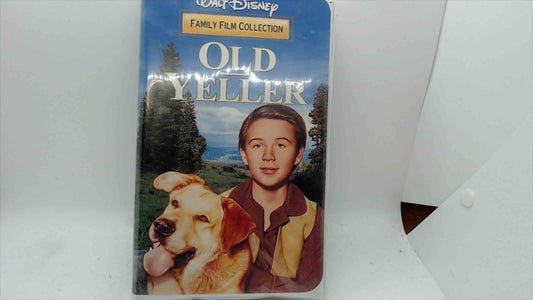 Disney’s Old Yeller — VHS (Walt Disney Family Film Collection) Clamshell — Excellent Condition