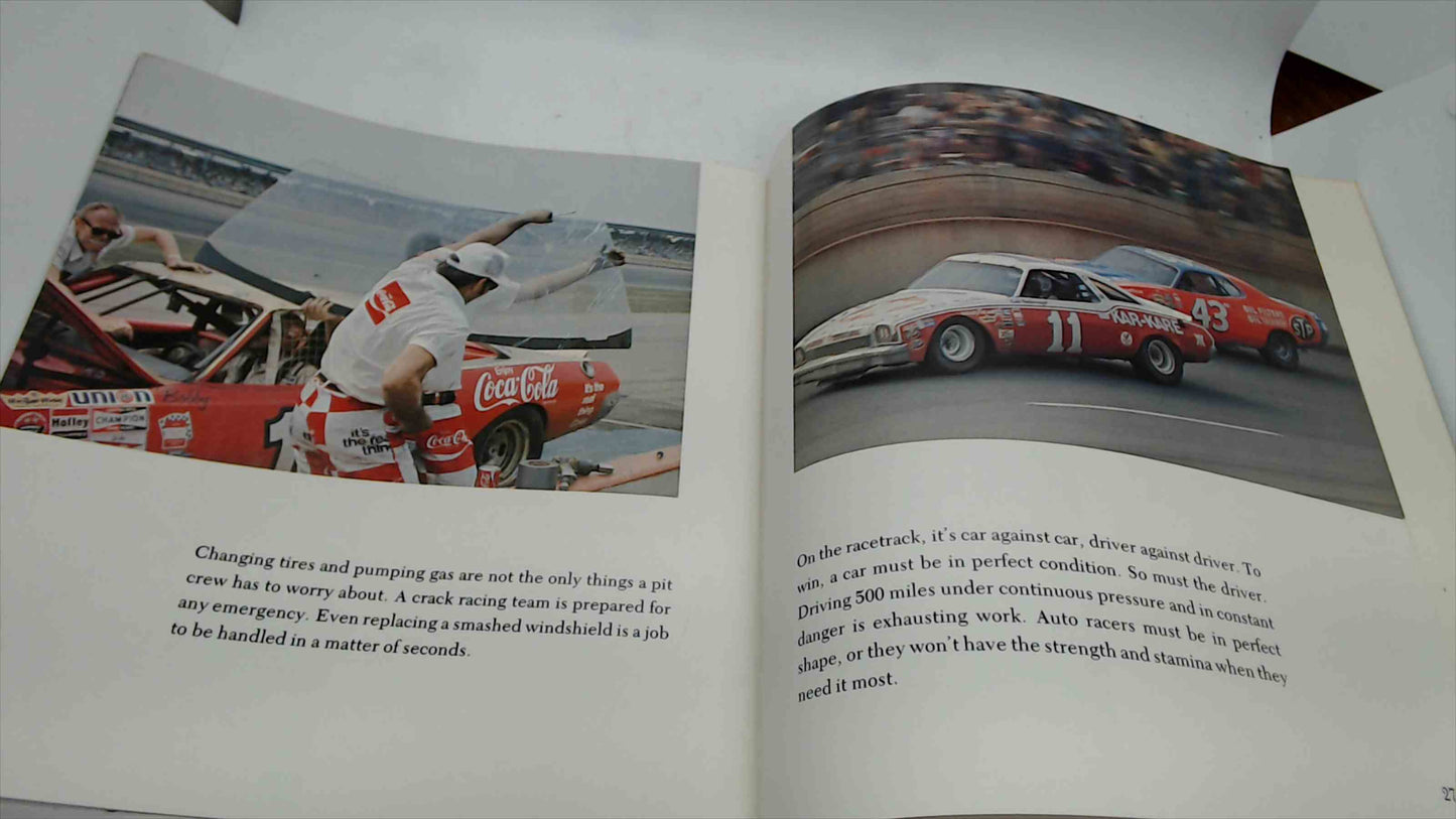 Great Stock Car Racing (Troll Associates, 1975) – Stadia Sports Program – 32pp Softcover, Excellent Condition