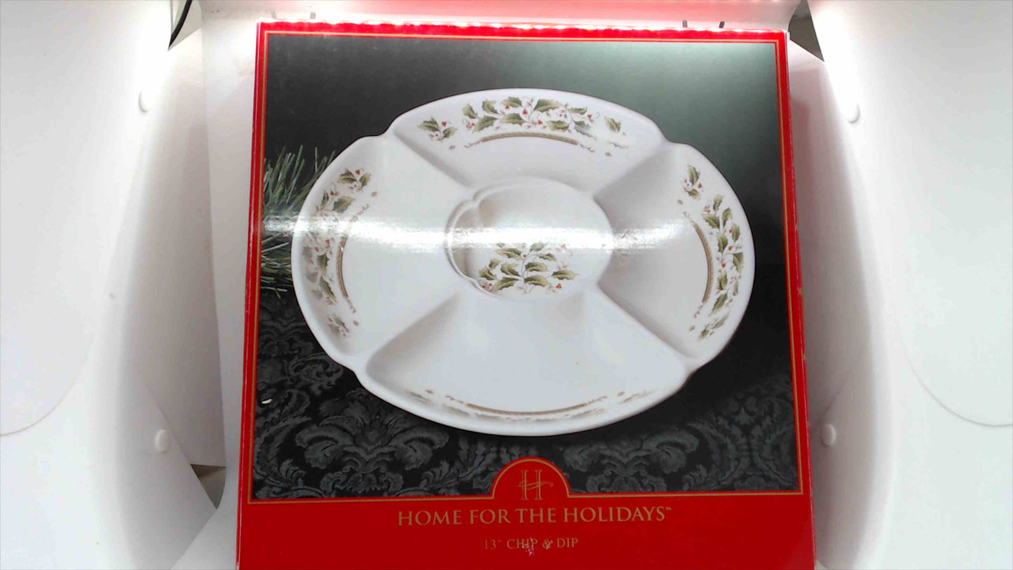 Home for the Holidays 13" Chip & Dip Serving Platter – Holly Holiday Pattern – New in Box