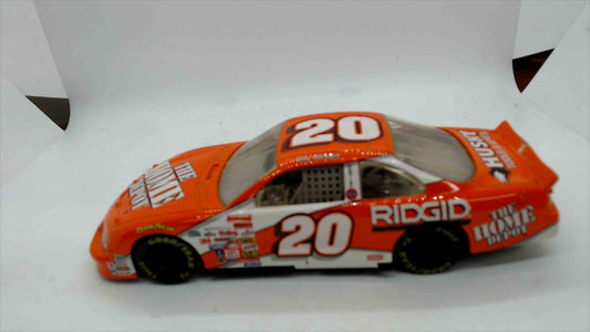 Tony Stewart #20 The Home Depot Pontiac NASCAR Diecast 1:24 – Rigid / Husky Tools