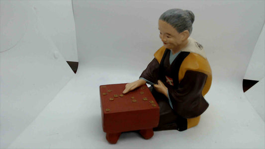 Vintage Japanese Figurine of Elderly Man Playing Shogi – Hand-Painted Ceramic