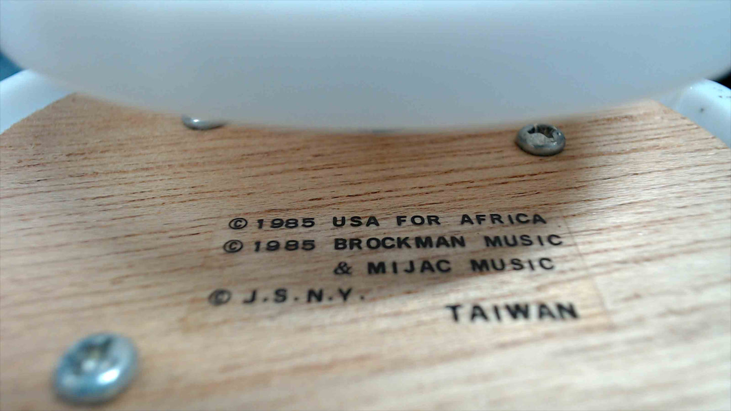 1985 “Children of the World” Musical Figurine – 4 Children on Globe – Plays We Are the World – Boxed – Taiwan