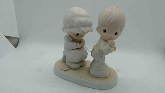 Precious Moments “Sew in Love” Figurine – 1987 Samuel J. Butcher – Enesco #106844 – Taiwan R.O.C.