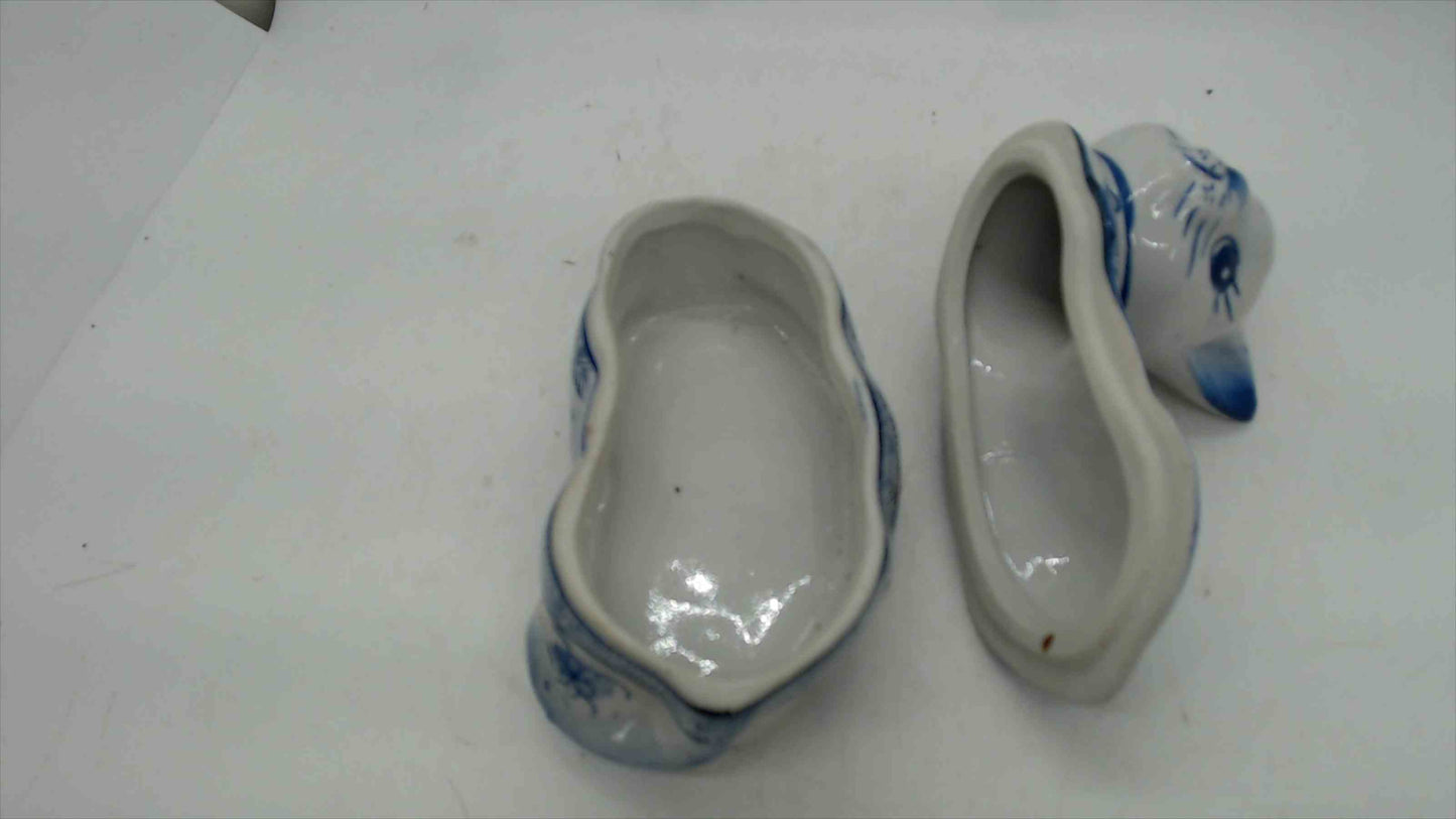 Blue & White Porcelain Cat Lidded Trinket Box – 4.5" T x 5" L – Made in China