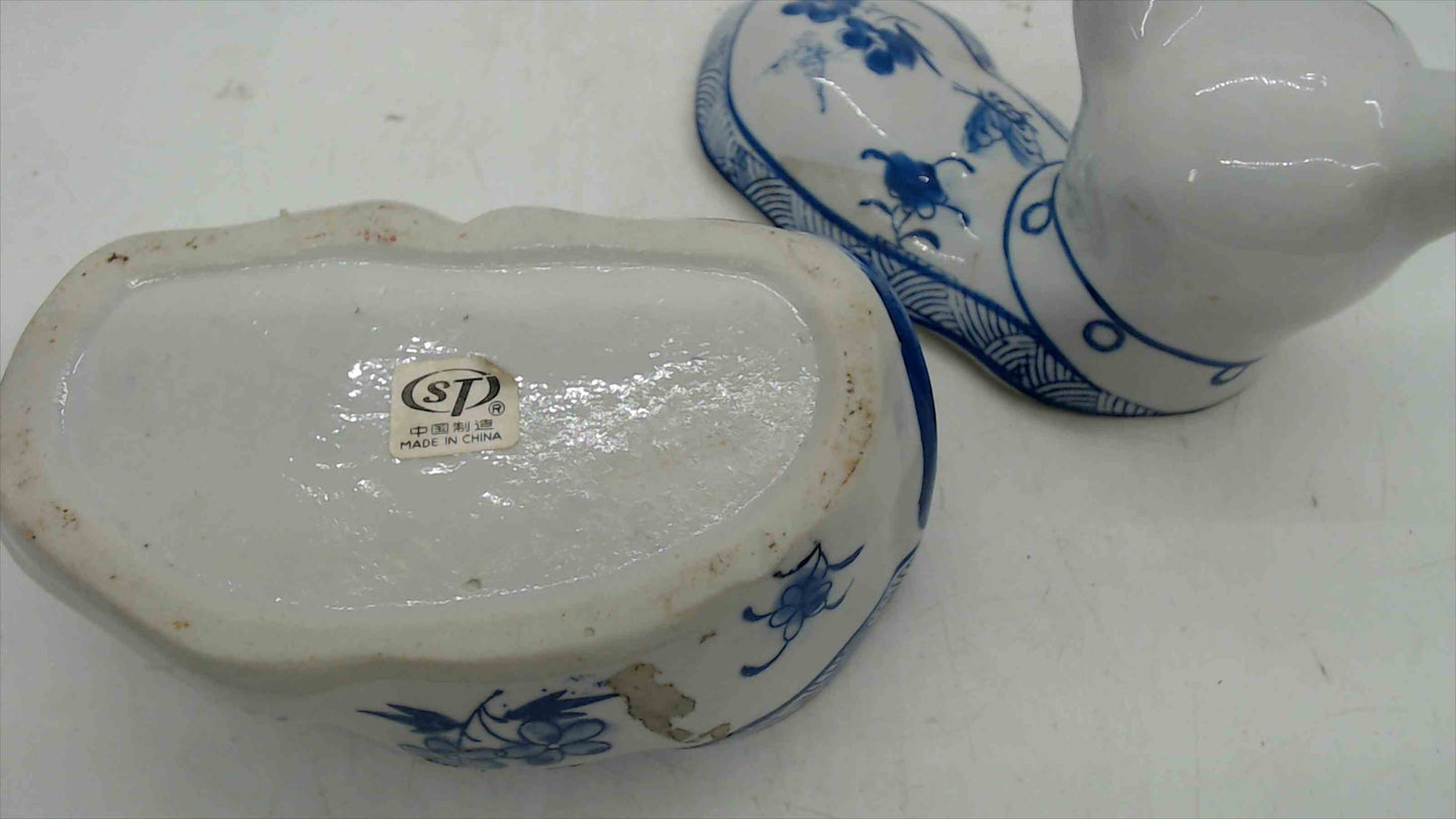 Blue & White Porcelain Cat Lidded Trinket Box – 4.5" T x 5" L – Made in China