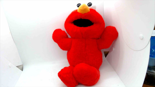 Vintage 1995 Tyco “Tickle Me Elmo” Plush – 16” Sesame Street