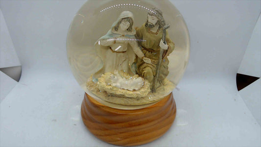 Vintage Nativity Musical Snow Globe w/ Wood Base – Holy Family Scene – Tested Works – ~7.5” Tall (Made in Taiwan)