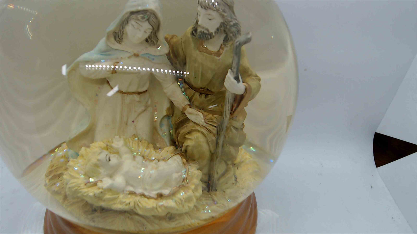 Vintage Nativity Musical Snow Globe w/ Wood Base – Holy Family Scene – Tested Works – ~7.5” Tall (Made in Taiwan)