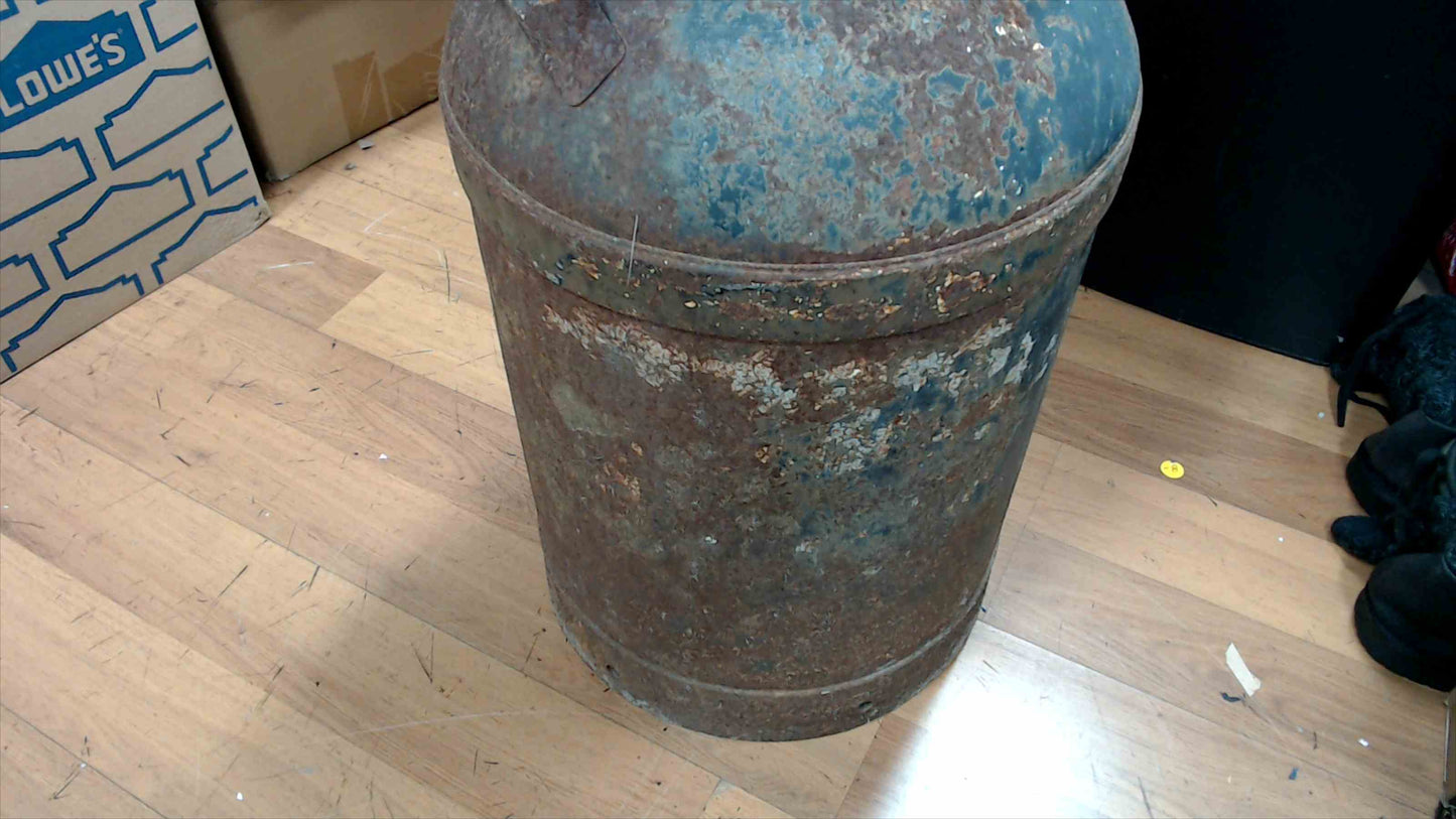 Rustic Vintage Metal Dairy Milk Can w/ Lid – 25" Tall, 25 lb – Farmhouse Decor