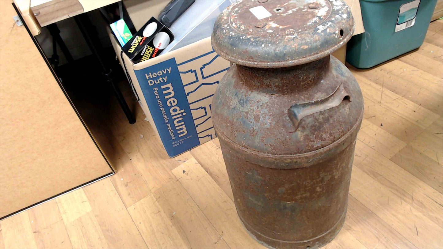 Rustic Vintage Metal Dairy Milk Can w/ Lid – 25" Tall, 25 lb – Farmhouse Decor