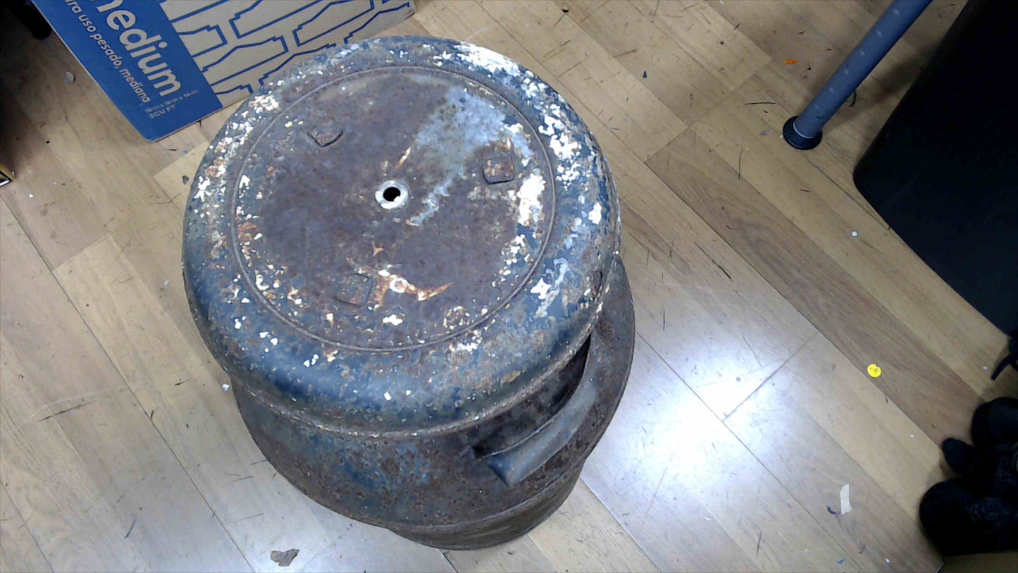 Rustic Vintage Metal Dairy Milk Can w/ Lid – 25" Tall, 25 lb – Farmhouse Decor