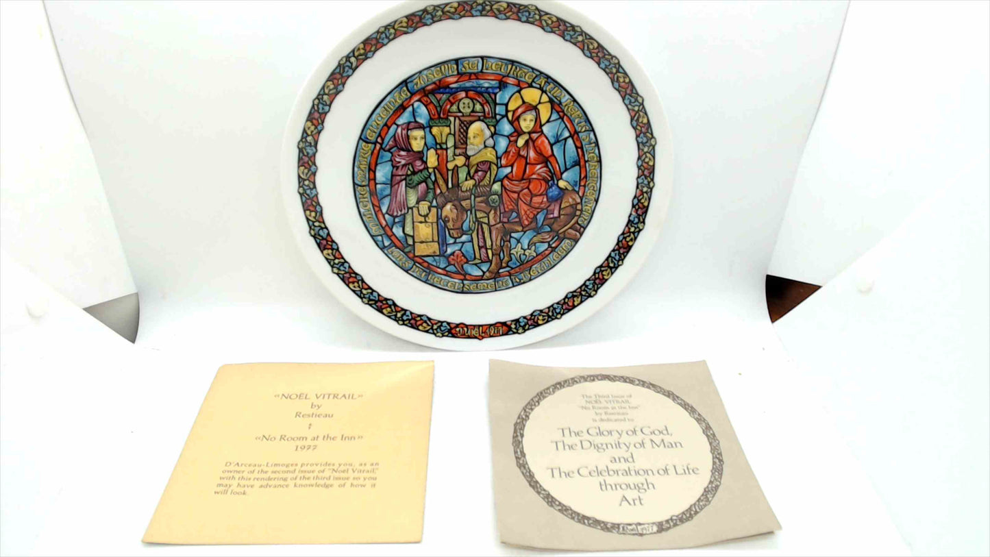 Henri d’Arceau Limoges “Noël Vitrail 3ème – Refus d’Hébergement / No Room at the Inn” Collector Plate w/ Paperwork 1977