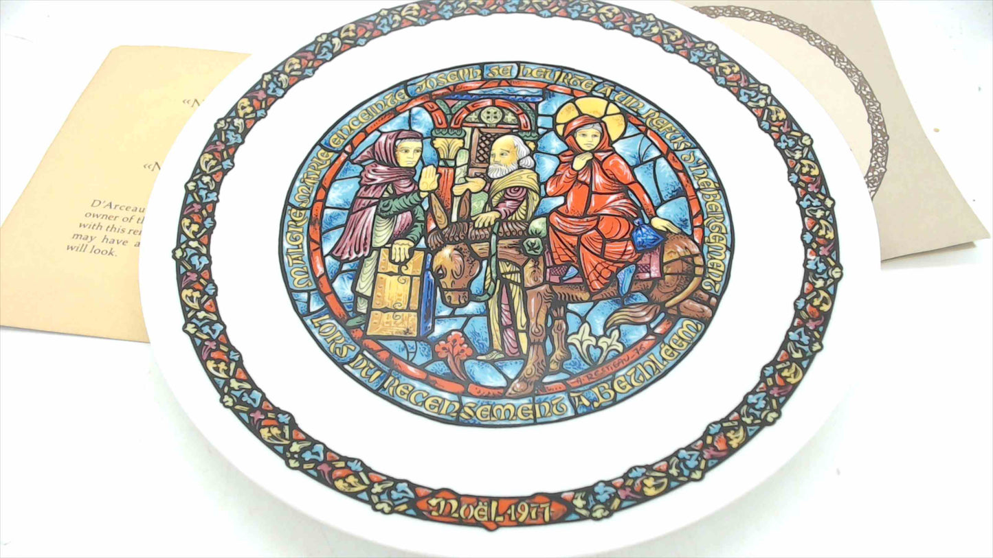 Henri d’Arceau Limoges “Noël Vitrail 3ème – Refus d’Hébergement / No Room at the Inn” Collector Plate w/ Paperwork 1977