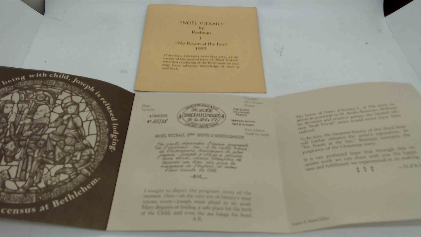 Henri d’Arceau Limoges “Noël Vitrail 3ème – Refus d’Hébergement / No Room at the Inn” Collector Plate w/ Paperwork 1977