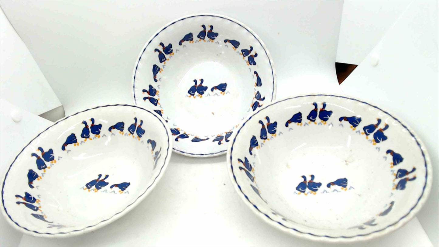Vintage Royal China Blue Geese Pattern Bowls – Set of 3 Soup / Cereal Bowls