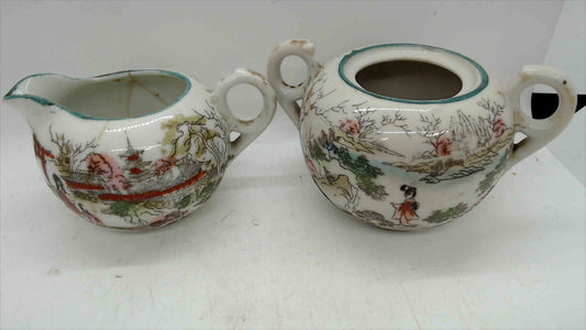 Vintage Japanese Porcelain Creamer & Sugar Bowl Set – Hand-Painted Scenic Pagoda & Geisha Artwork – Japan Marked