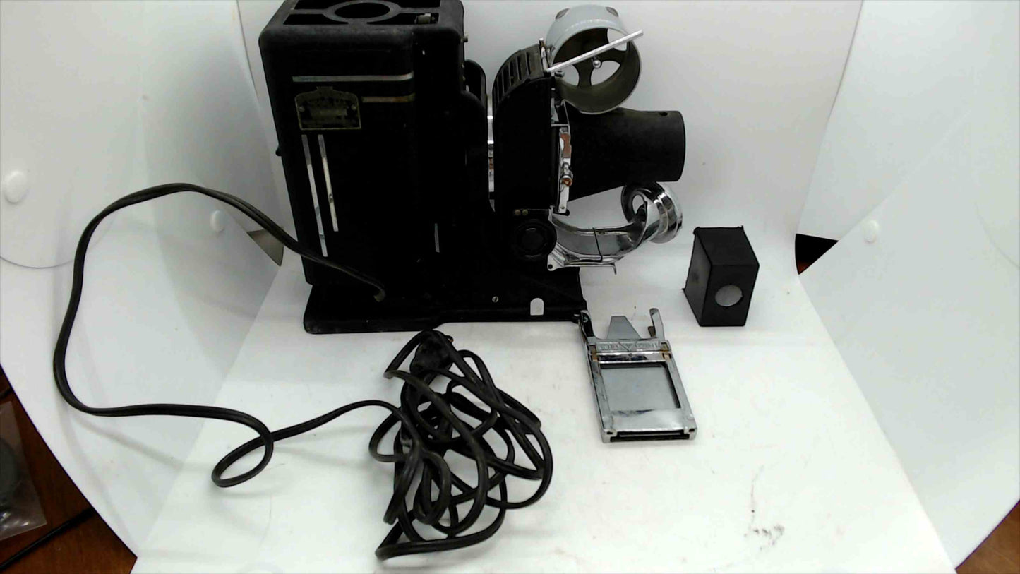 Vintage SVF “Picturo” Tri-Purpose Projector Model AAA w/ 2-Slide Changer & Case