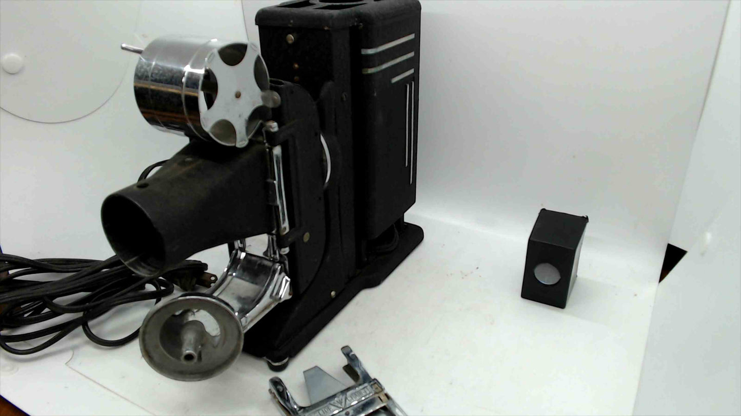 Vintage SVF “Picturo” Tri-Purpose Projector Model AAA w/ 2-Slide Changer & Case