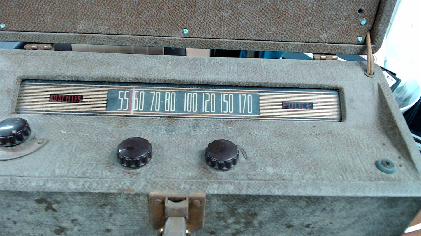 Vintage Police Band Radio / Monitoring Receiver – Tube Style Industrial Unit (Untested)