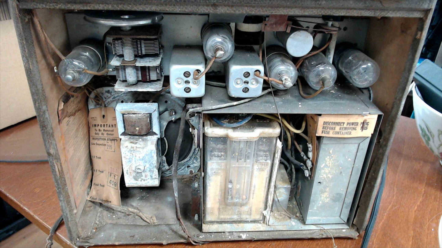 Vintage Police Band Radio / Monitoring Receiver – Tube Style Industrial Unit (Untested)