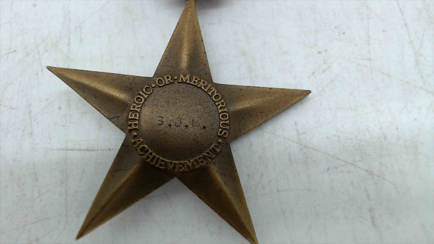 WWII U.S. Army Bronze Star Medal w/ Original Presentation Case – Rare Vintage Military Award