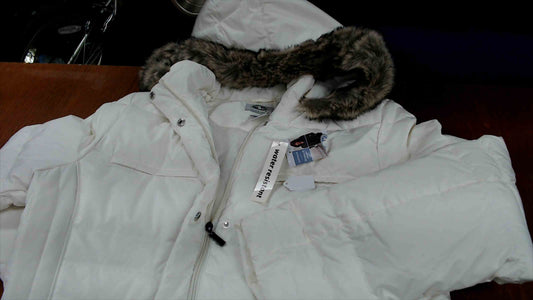 NWT Athletic Works Women’s L (12/14) White Puffer Jacket – Water Resistant – Faux Fur Hood