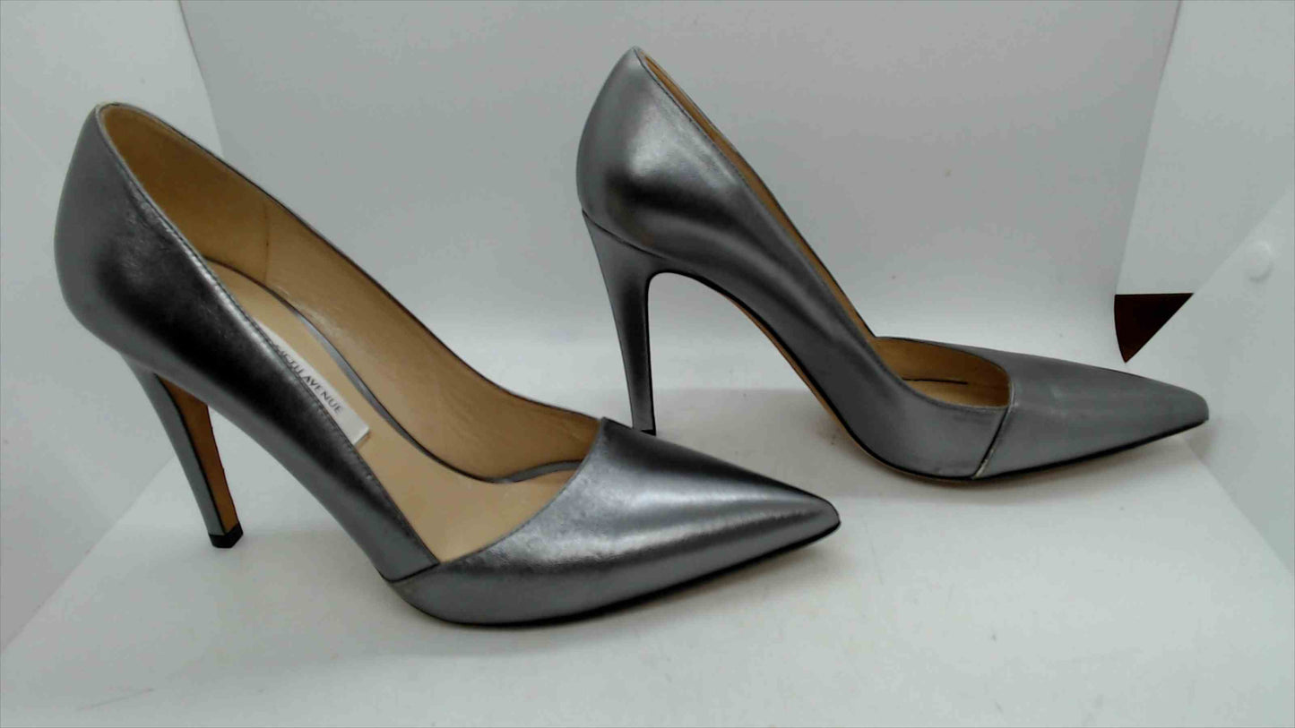 Saks Fifth Avenue Metallic Silver Pointed Toe Pumps – Made in Italy – Size 7.5B